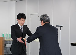 2014-11-06-北海道青年顕彰を受賞した金谷さん