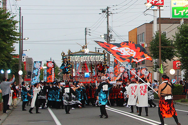 2016-07-30-室蘭ねりこみ 神輿